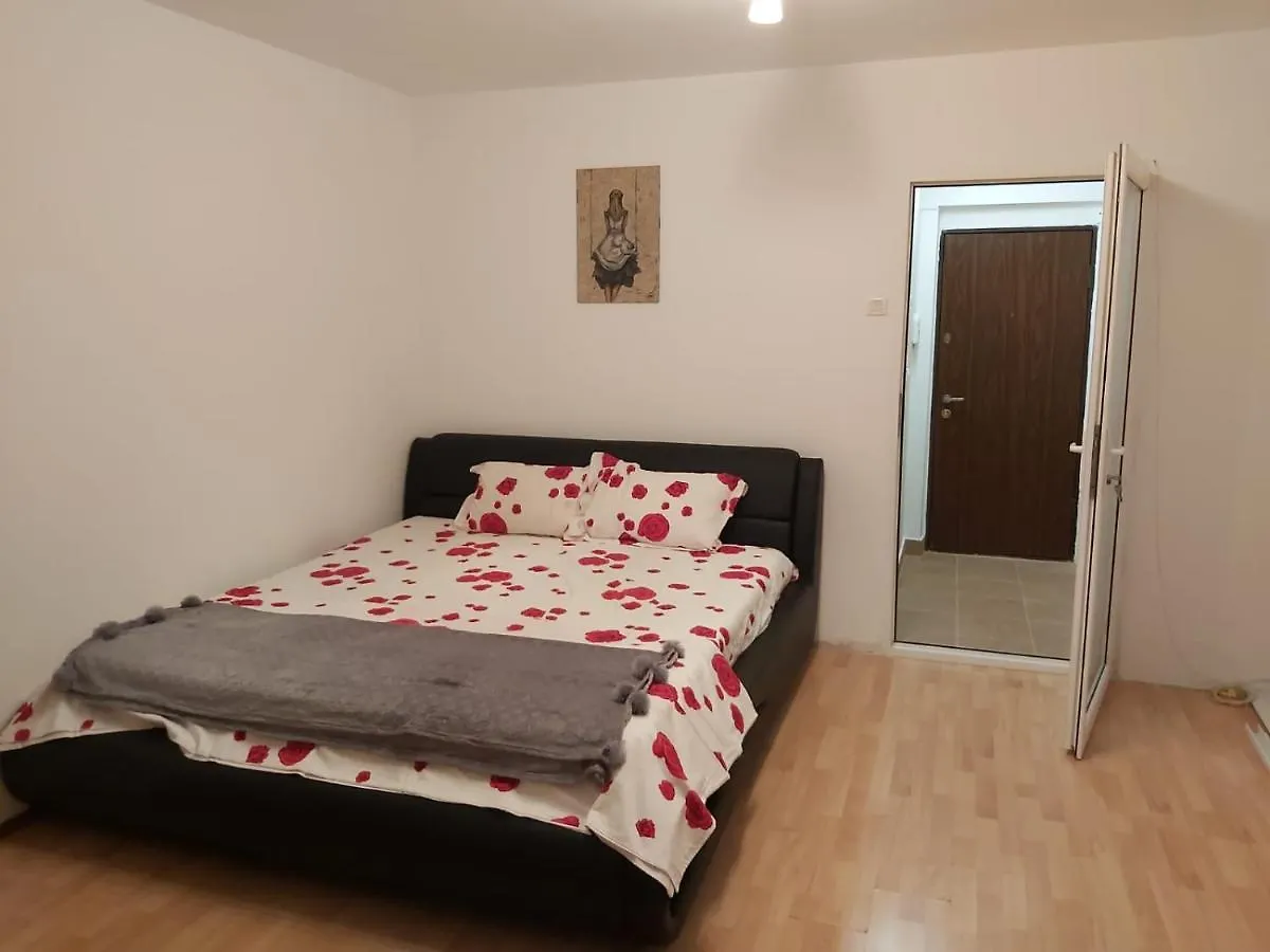 Appartement Metroufavoritgarsonieraaficotroceni à Bucarest Roumanie